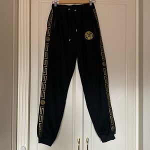 BNWT VERSACE BLACK TAPERED LOUNGE SWEATPANTS,MEN SIZE XXL .
